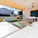 Valentina Private Pool Garden 빌라 *