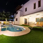 Вилла Valentina Private Pool Garden Коста-Тегисе